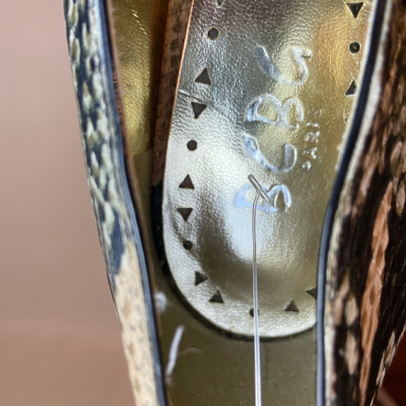 3 FOR $25 BUNDLE BCBG snake print heels size 9 1/2 - Picture 7 of 7